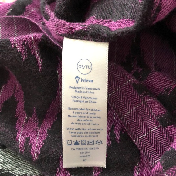 Ivivva Scarf - Picture 2 of 2